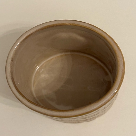 Bath & Body Works Ceramic Apple Basket Oval Planter Lotion bottle Holder - Picture 2 of 5